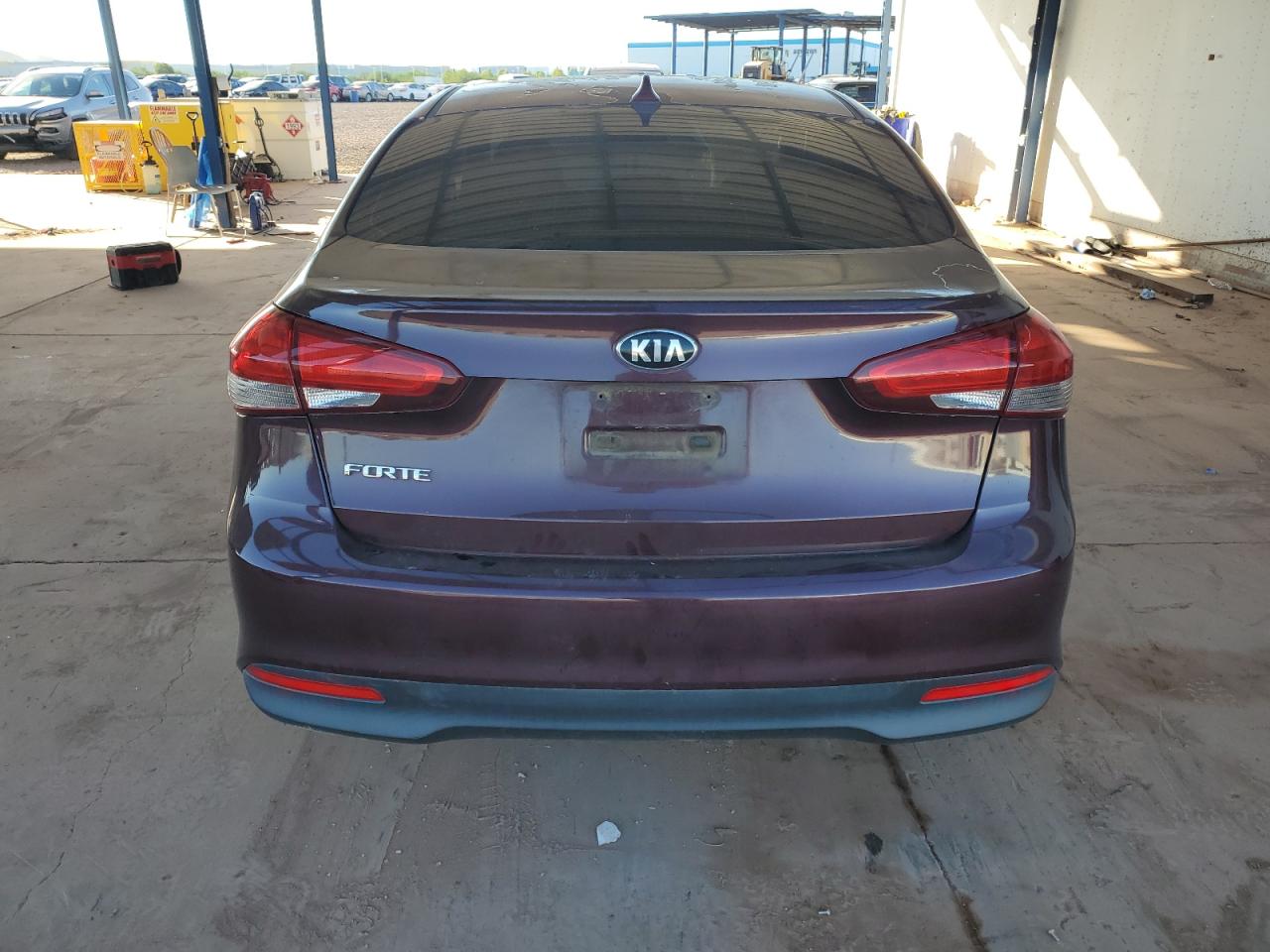 2017 Kia Forte Lx VIN: 3KPFK4A74HE053293 Lot: 82277575