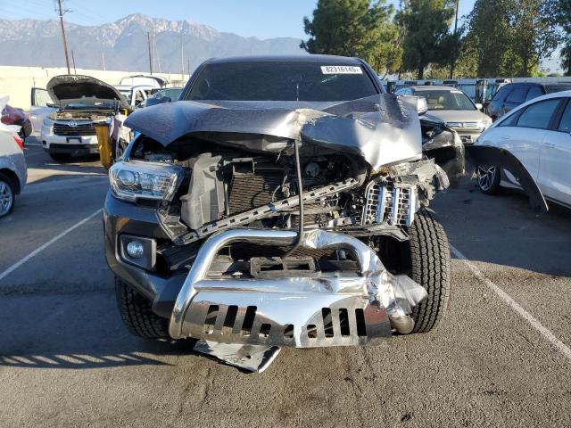  TOYOTA TACOMA 2017 Серый