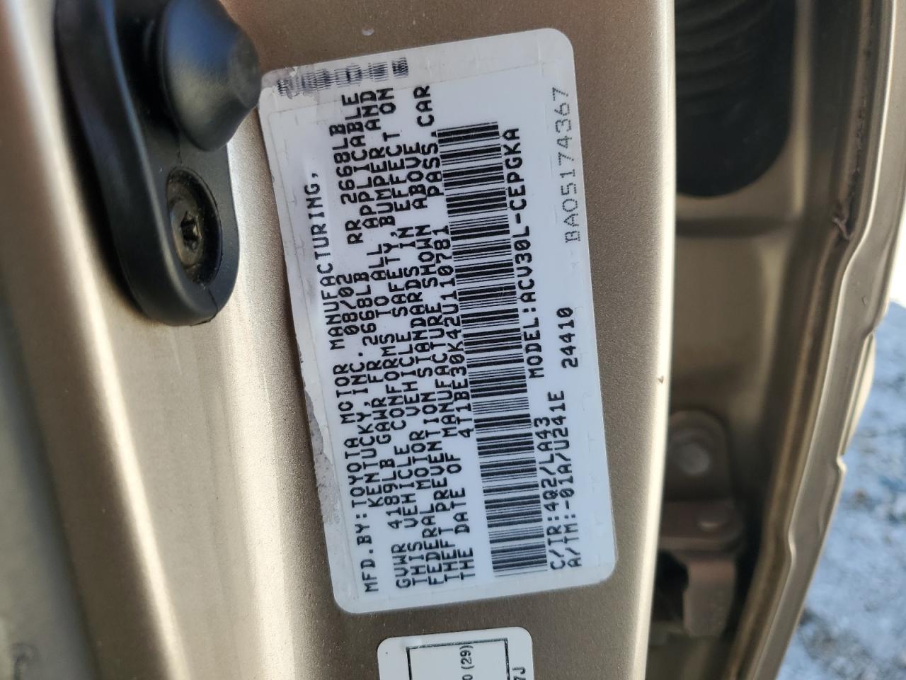 2002 Toyota Camry Le VIN: 4T1BE30K42U110781 Lot: 85648795