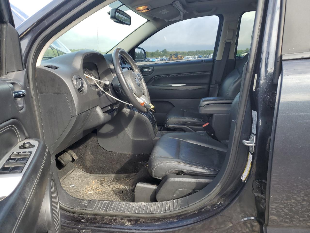 2015 Jeep Compass Latitude VIN: 1C4NJDEB8FD163162 Lot: 82296965