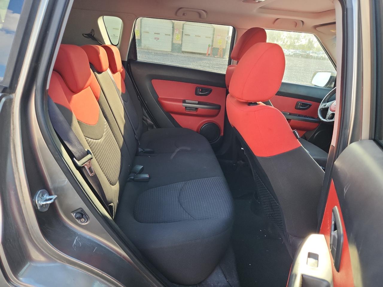 2010 Kia Soul + VIN: KNDJT2A25A7066205 Lot: 85510125