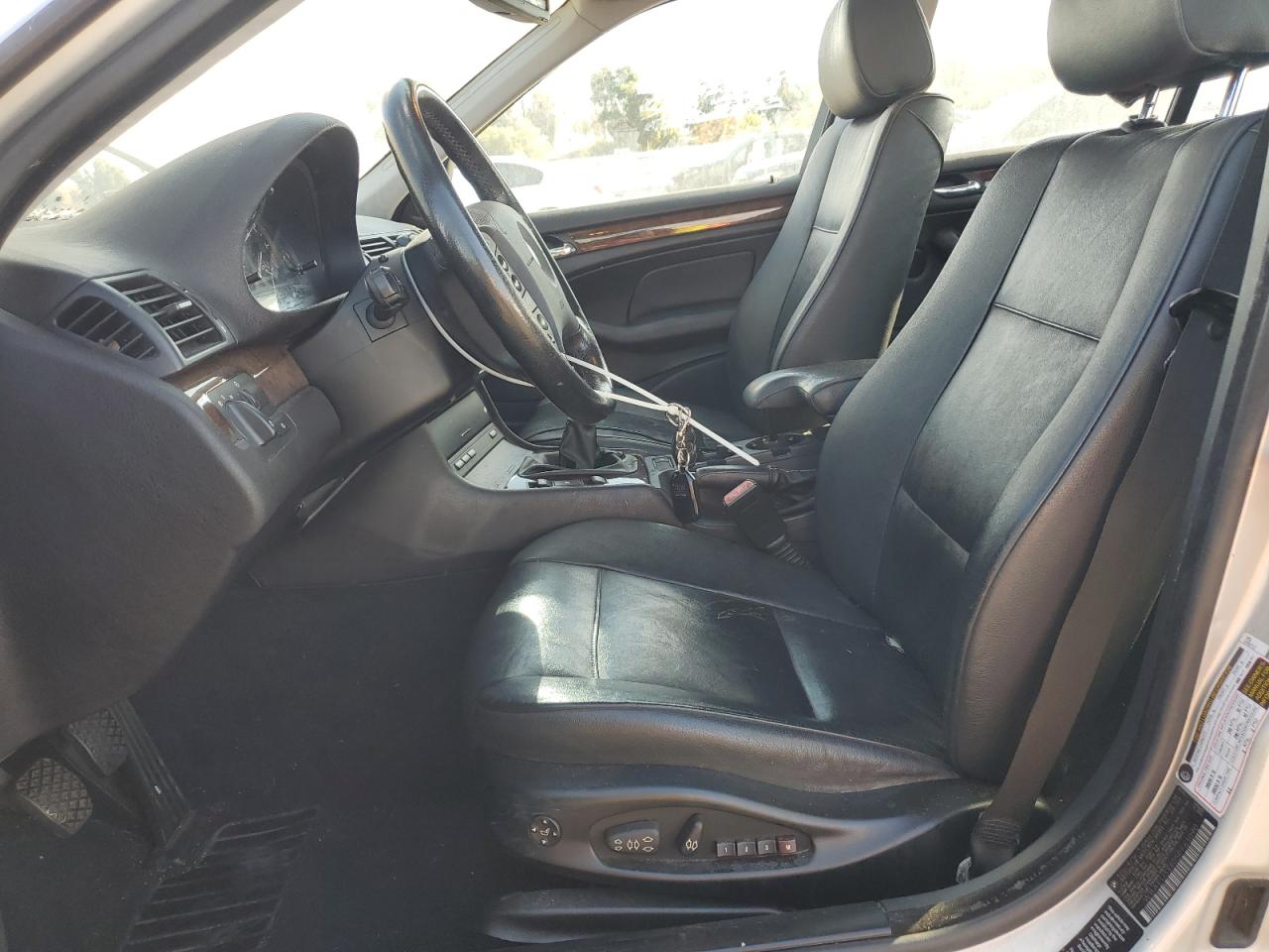 2005 BMW 325 Xi VIN: WBAEU33405PF63090 Lot: 85198665