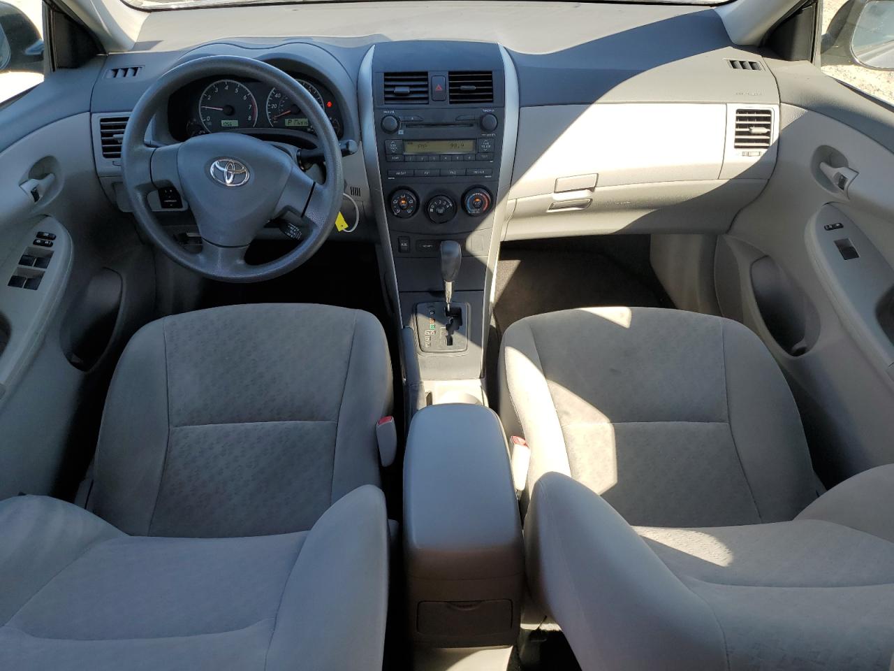 2009 Toyota Corolla Base VIN: JTDBL40EX9J007533 Lot: 82178405
