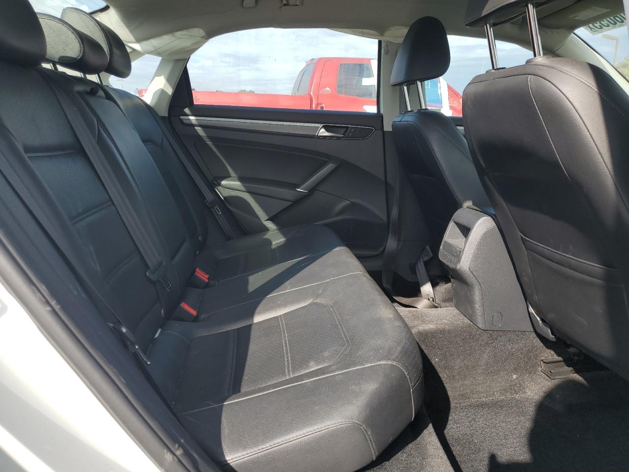 2017 Volkswagen Passat R-Line VIN: 1VWDT7A37HC069835 Lot: 82406055