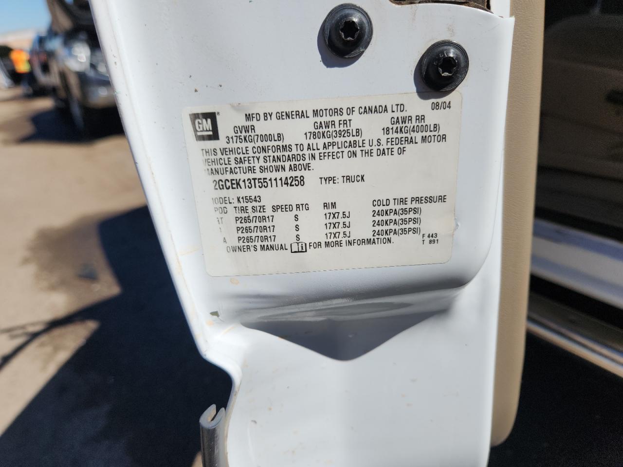 2005 Chevrolet Silverado K1500 VIN: 2GCEK13T551114258 Lot: 84297865