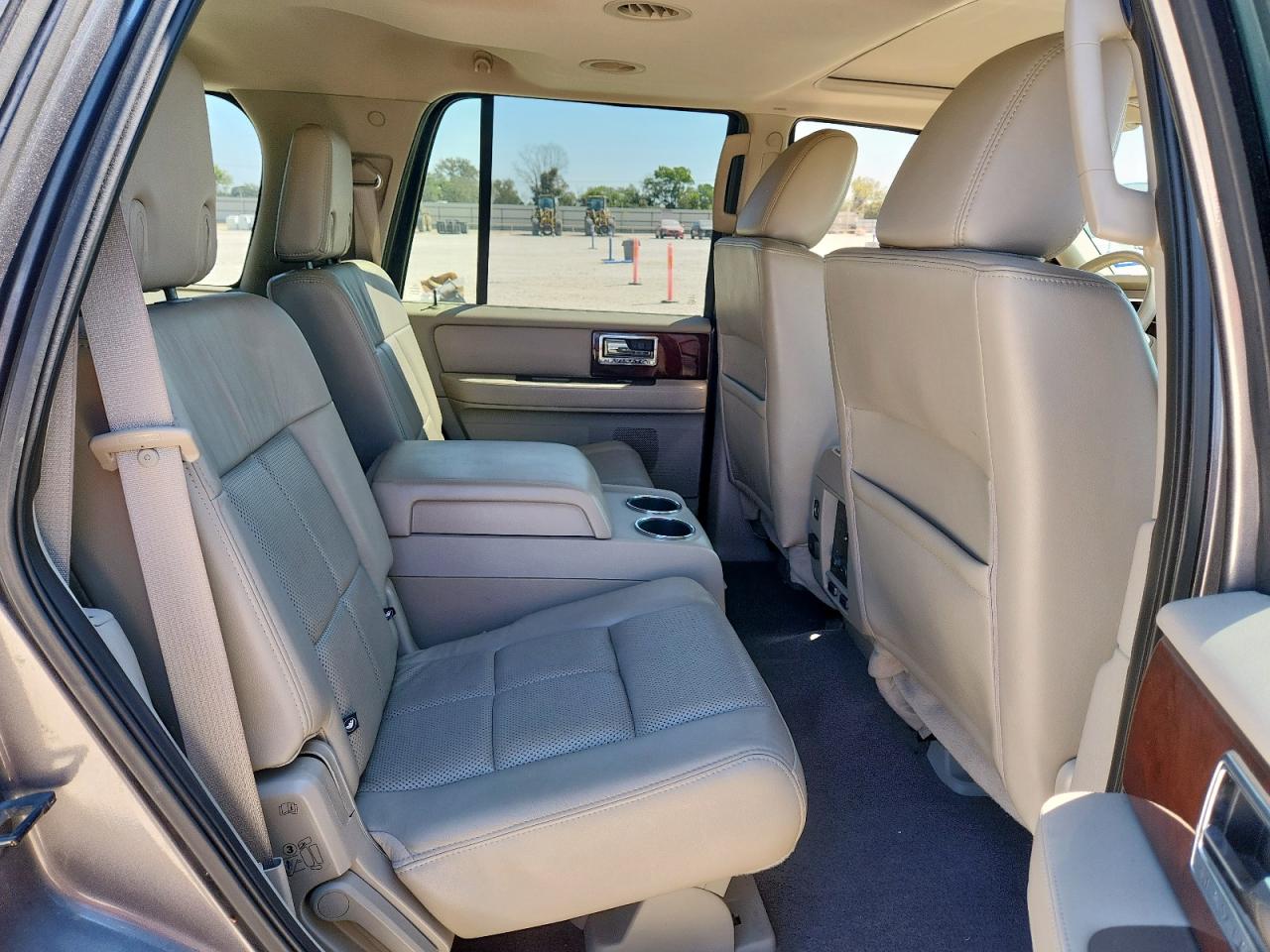 2012 Lincoln Navigator VIN: 5LMJJ2H5XCEL06992 Lot: 86168395
