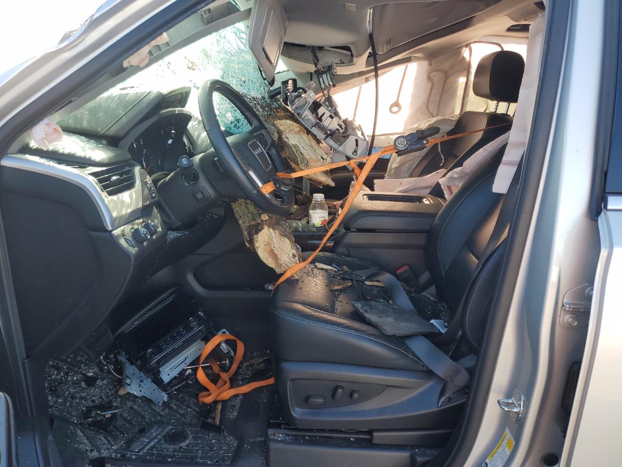 2020 GMC Yukon Xl K1500 Slt VIN: 1GKS2GKC4LR250090 Lot: 82569705