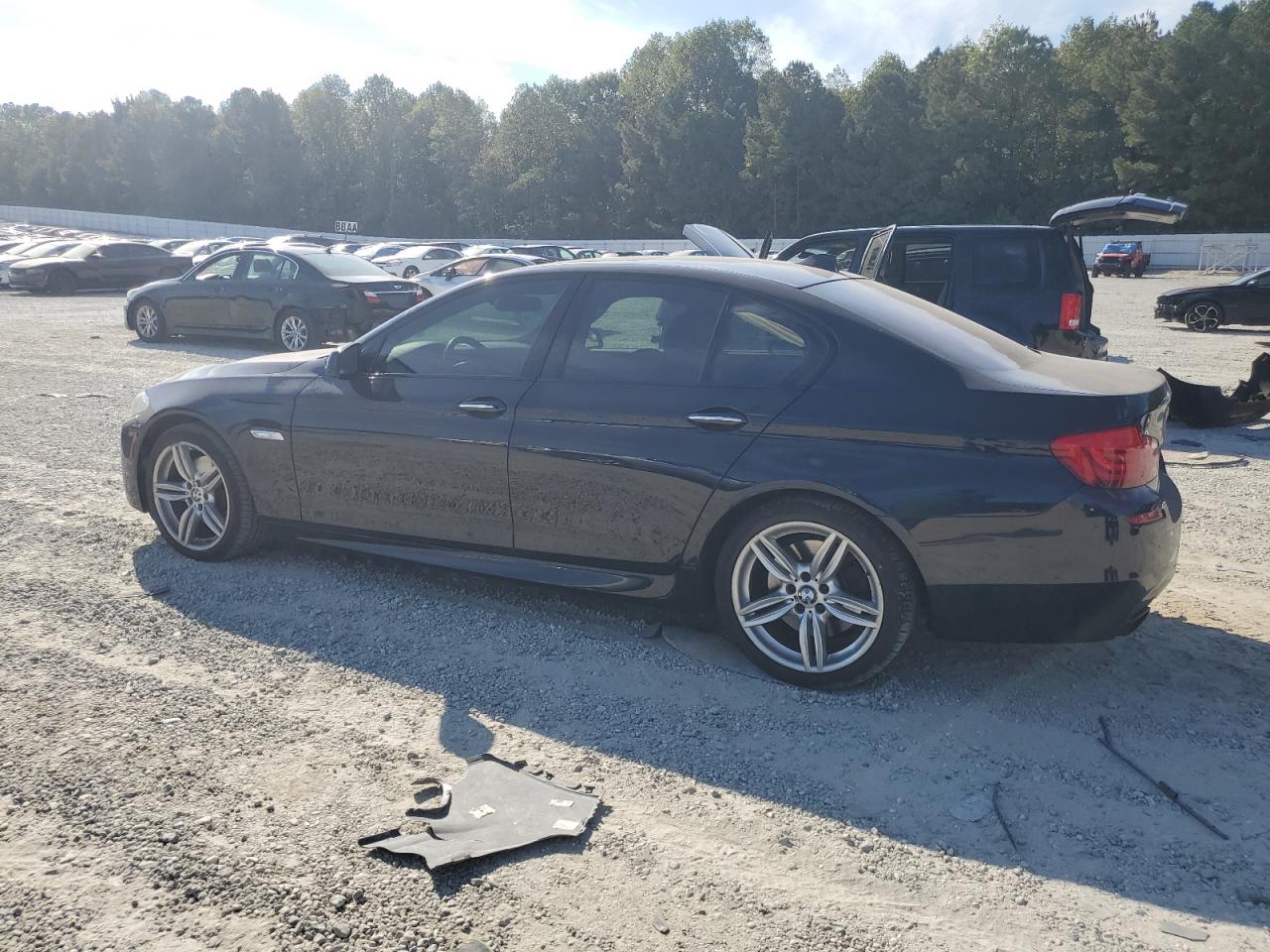 Фото: WBAFR9C51CC271502