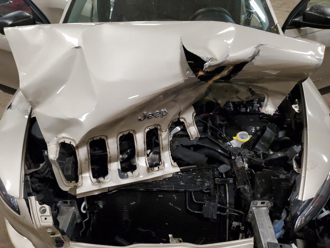 2015 Jeep Cherokee Sport VIN: 1C4PJLABXFW677818 Lot: 90828155