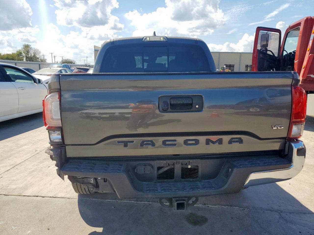 2018 Toyota Tacoma Double Cab VIN: 3TMAZ5CN6JM070955 Lot: 82304025