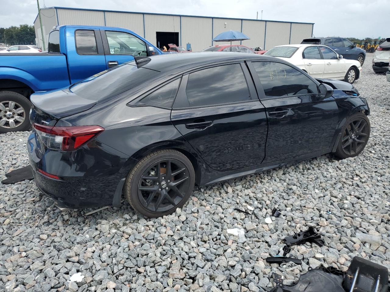 car-image car-image