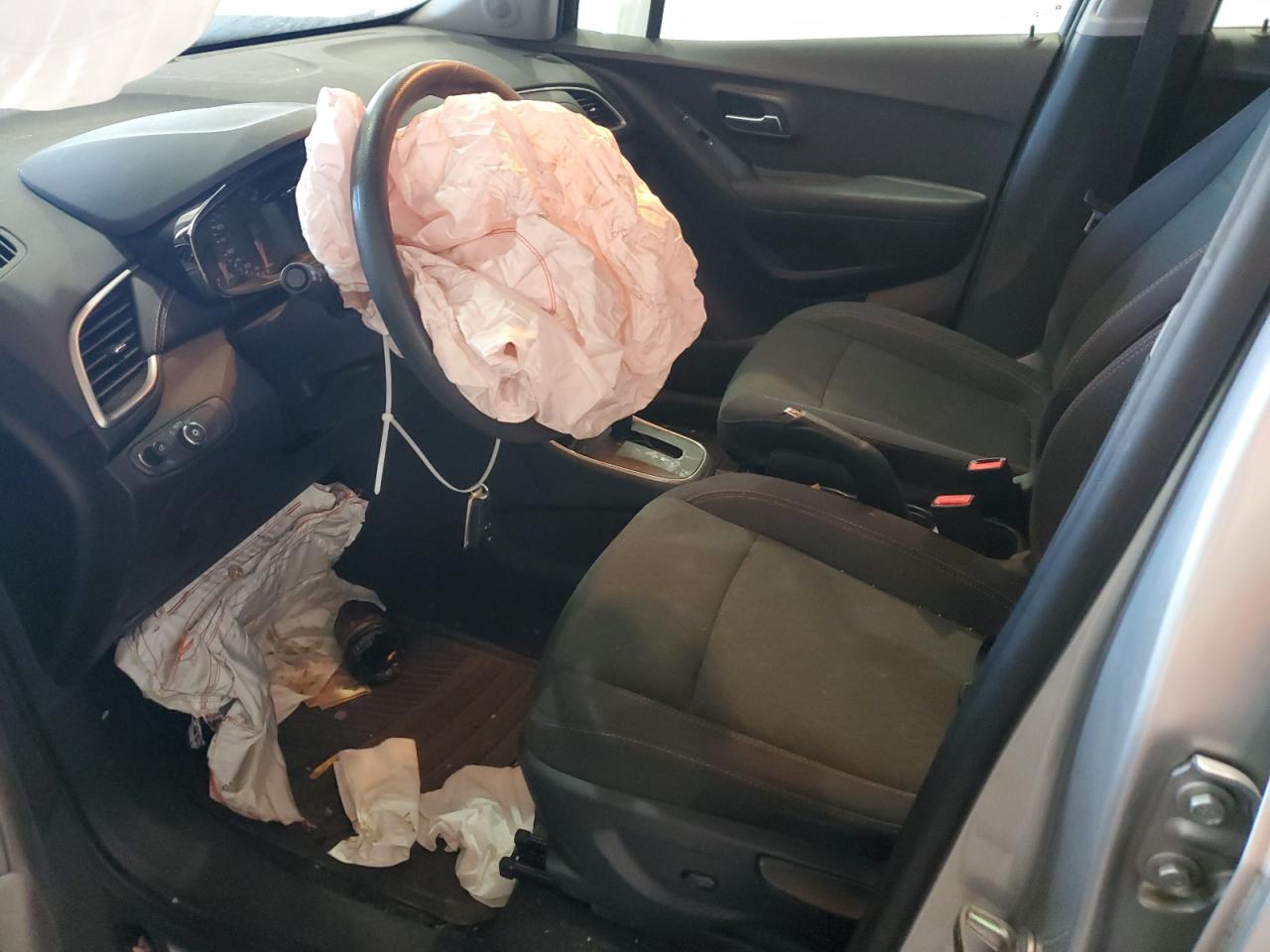 2018 Chevrolet Trax Ls VIN: 3GNCJKSB5JL388892 Lot: 82758985