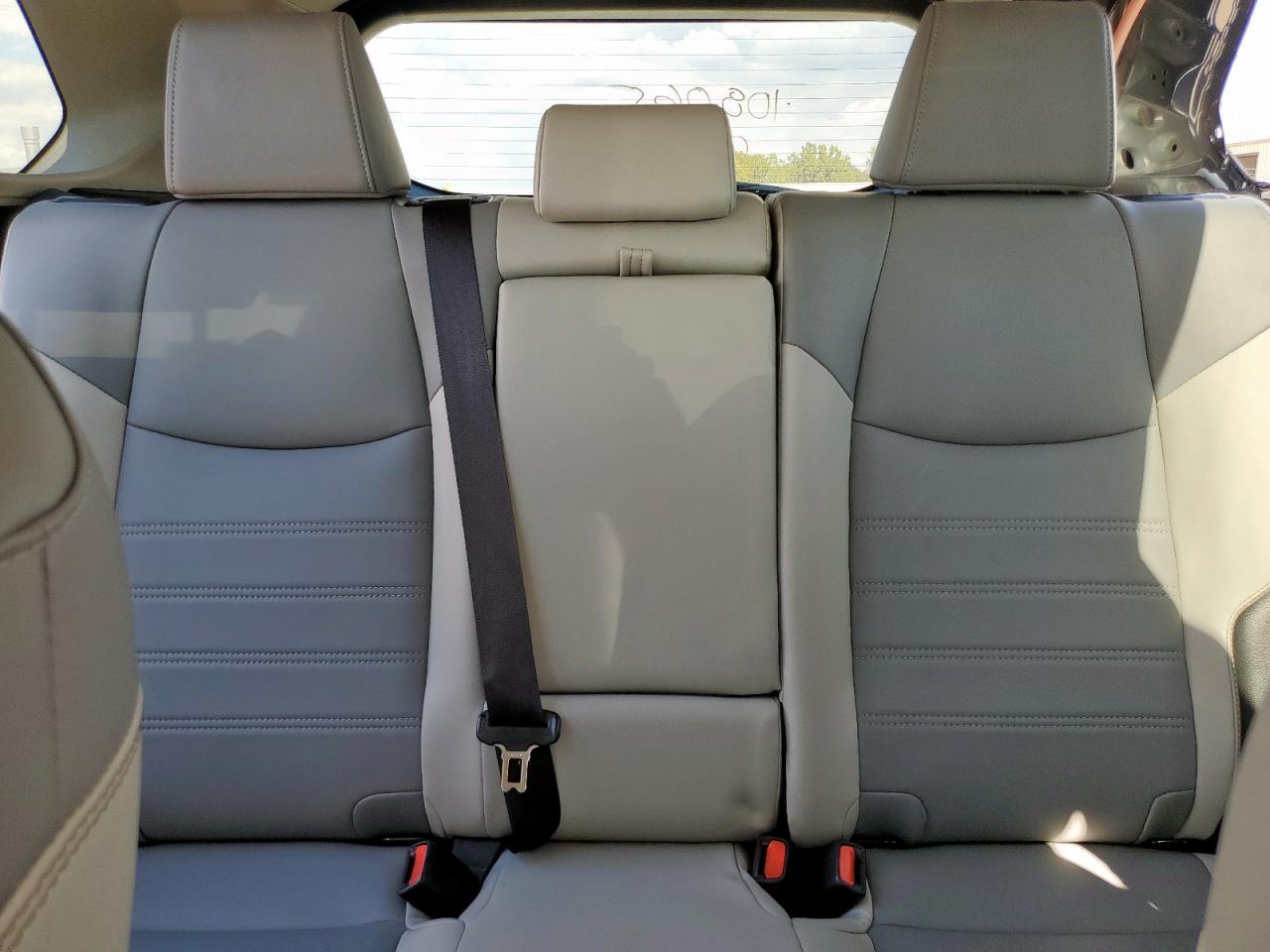 2025 Toyota Rav4 Xle Premium VIN: 2T3C1RFV5SW368111 Lot: 82267715