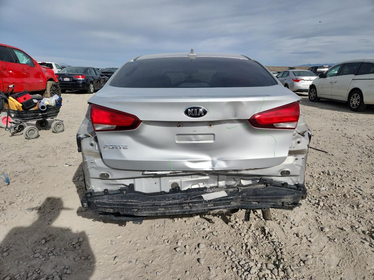 2018 Kia Forte Lx VIN: 3KPFK4A71JE243896 Lot: 90030145