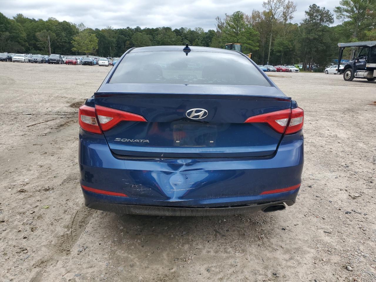 2015 Hyundai Sonata VIN: 5NPE24AF0FH201919 Lot: 82347305