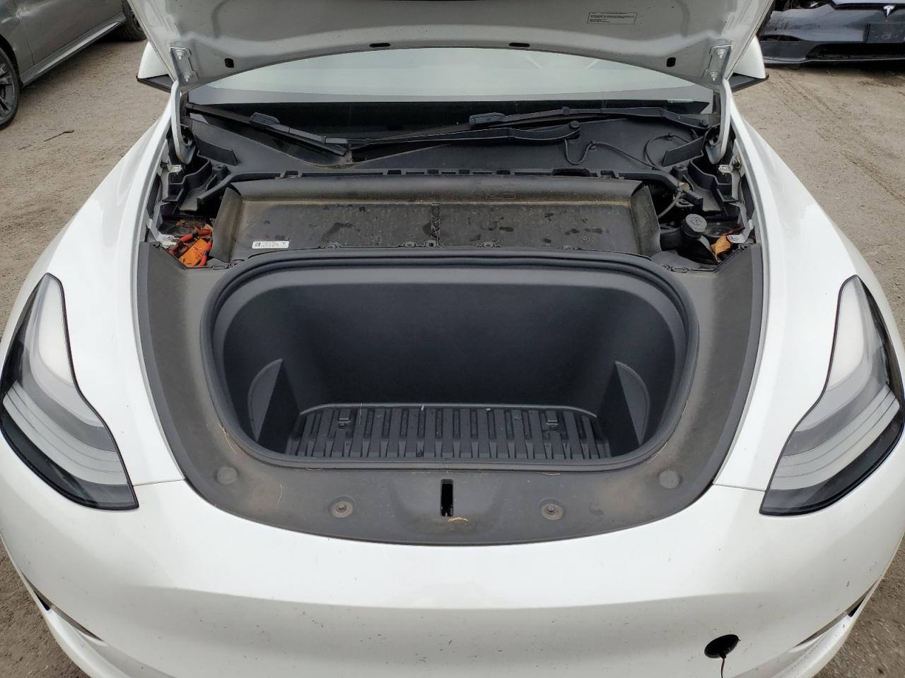 2022 Tesla Model Y VIN: 7SAYGDEF4NF323143 Lot: 86688645