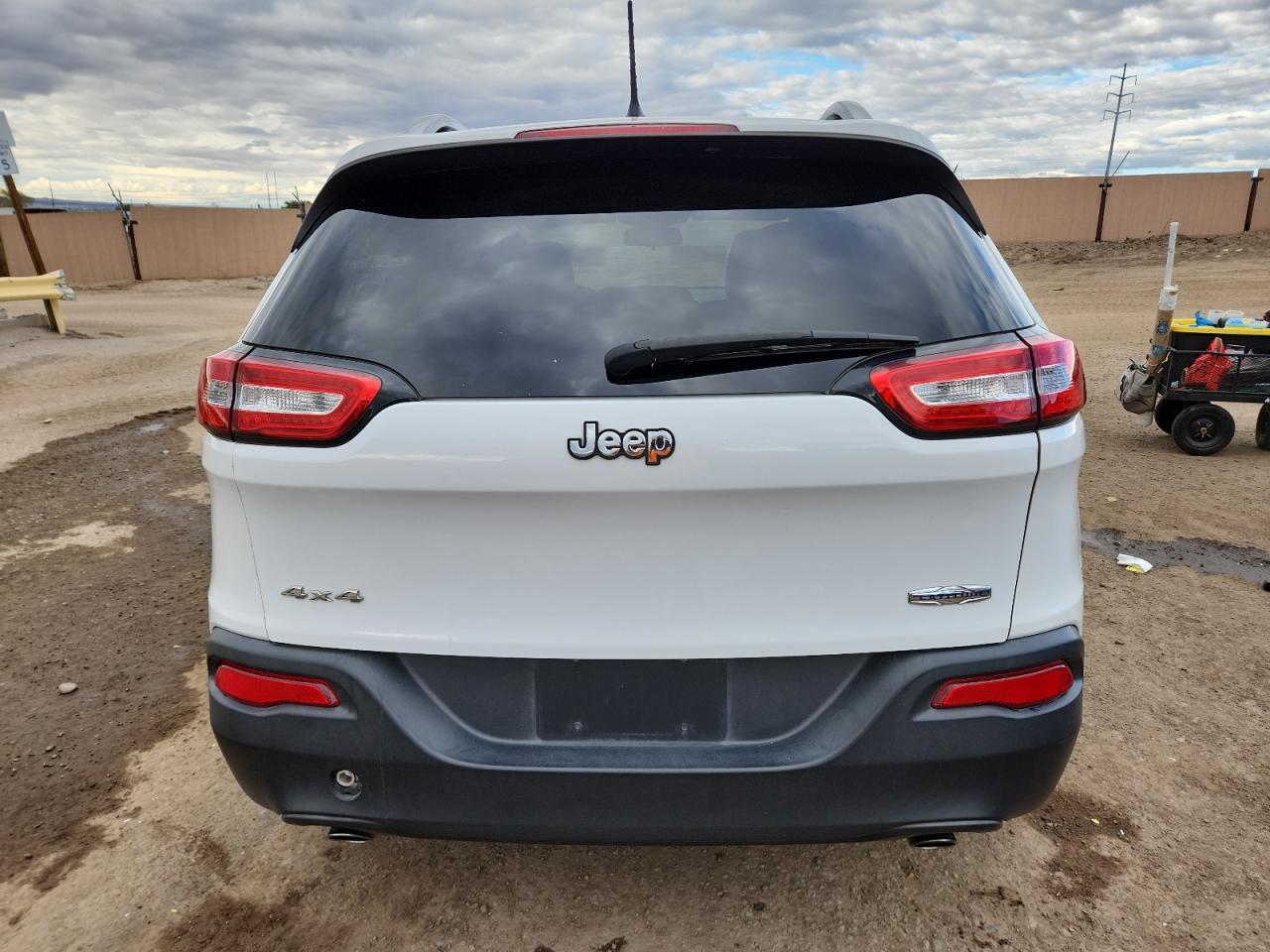 2014 Jeep Cherokee Latitude VIN: 1C4PJMCS1EW248066 Lot: 89668195