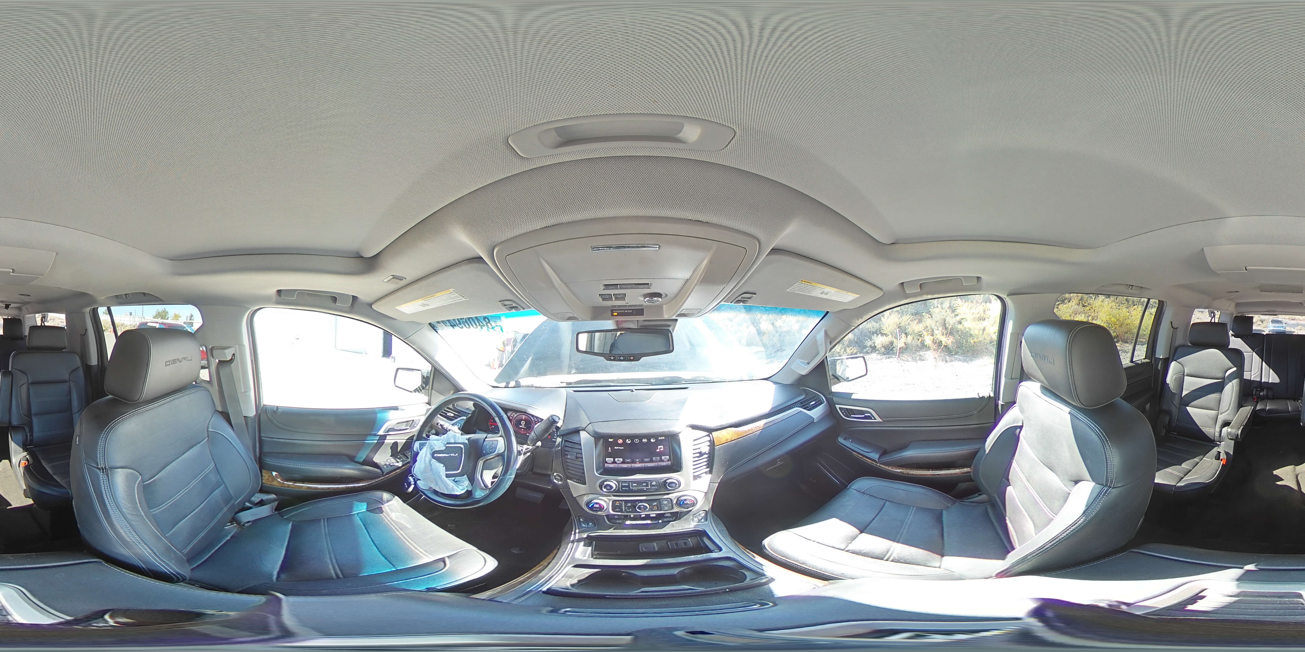 2016 GMC Yukon Xl Denali VIN: 1GKS2HKJ0GR262182 Lot: 84069445