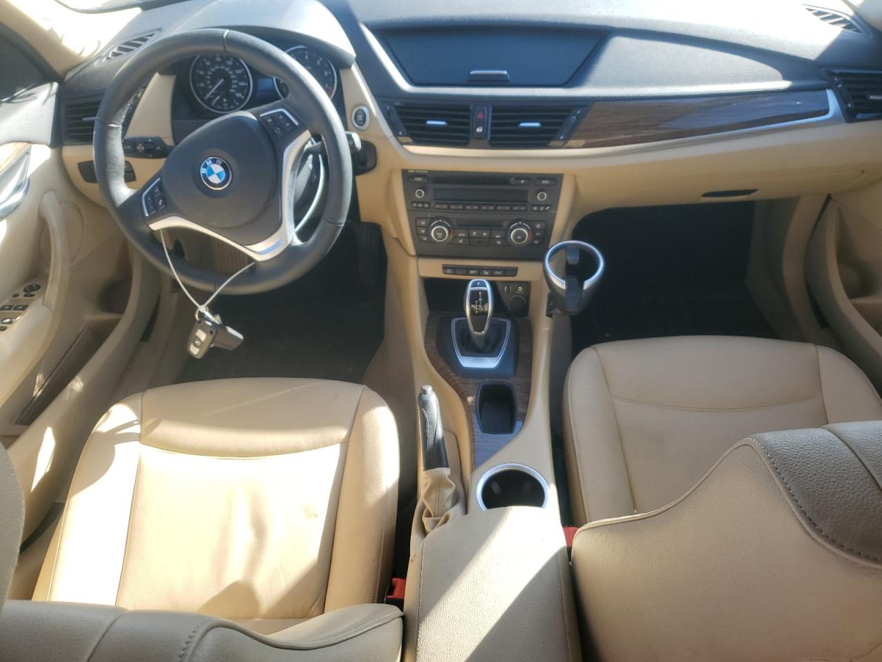 2015 BMW X1 xDrive28I VIN: WBAVL1C50FVY33025 Lot: 90027065