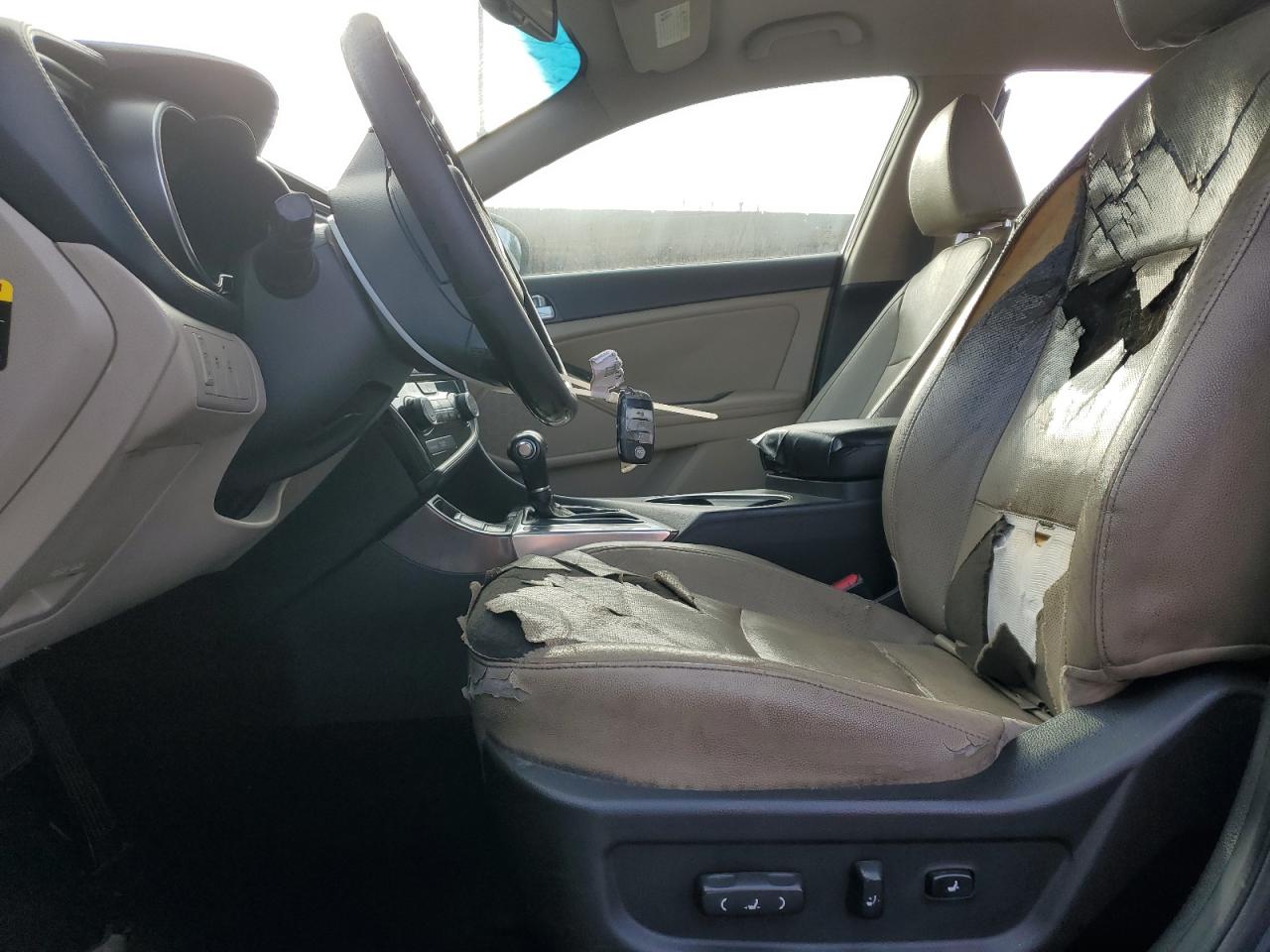 2015 Kia Optima Hybrid VIN: KNAGN4AD6F5084083 Lot: 84932735