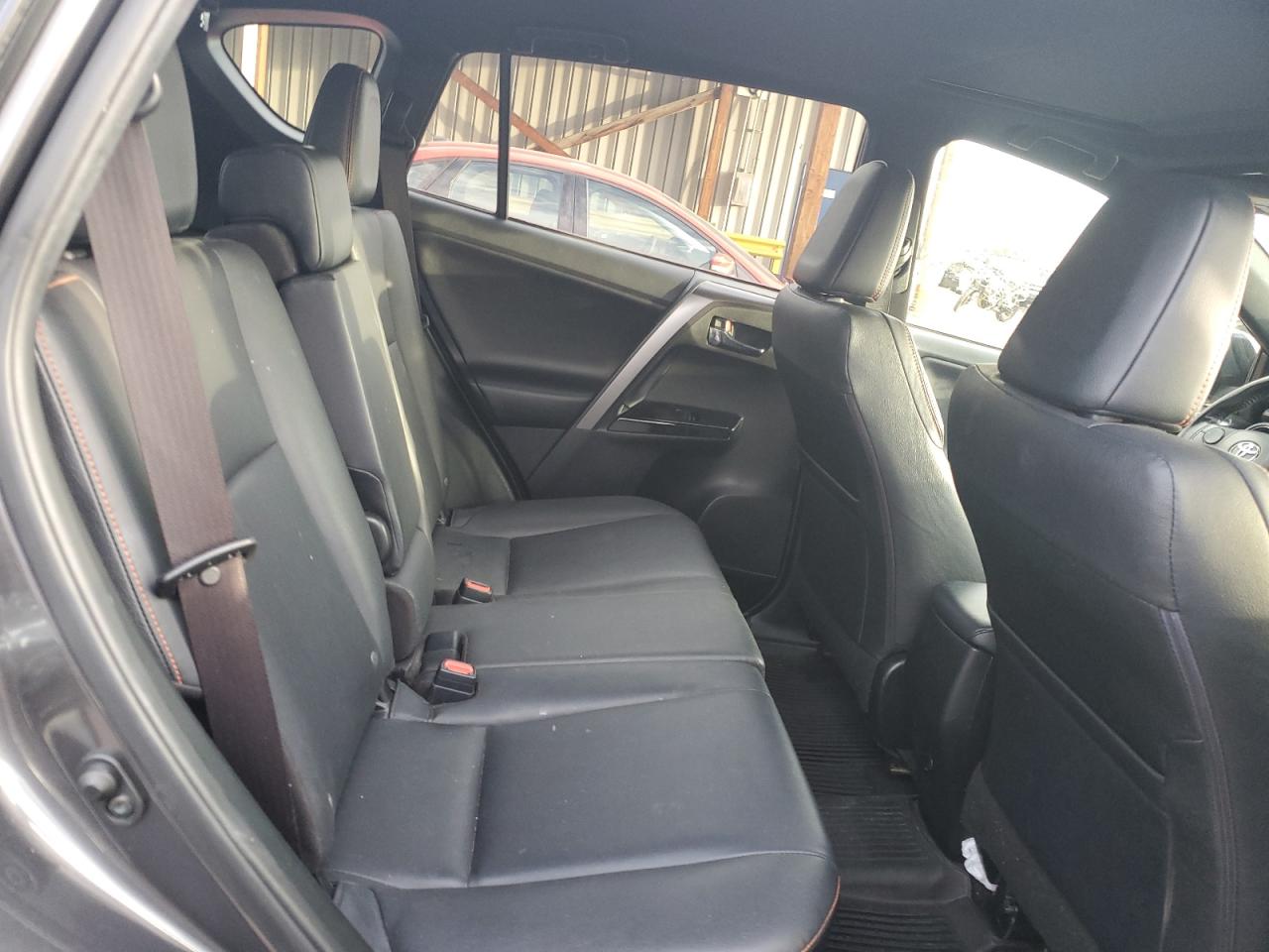 2018 Toyota Rav4 Se VIN: JTMJFREV7JJ218296 Lot: 82390195