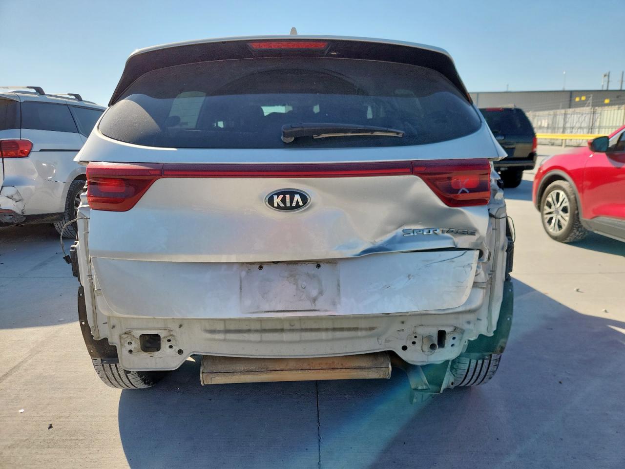 2020 Kia Sportage Lx VIN: KNDPMCAC4L7738358 Lot: 85700005