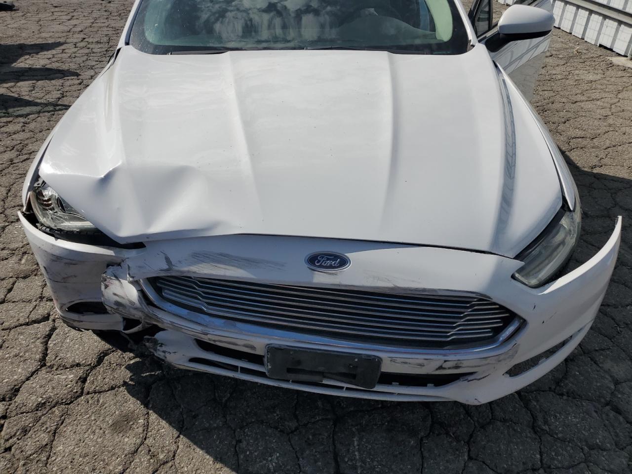 2016 Ford Fusion S VIN: 3FA6P0G74GR134230 Lot: 82576955