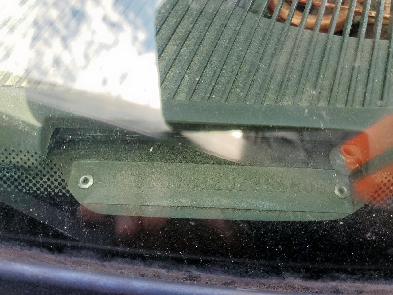 1988 Chevrolet Gmt-400 C1500 VIN: 1GCDC14Z2JZ256600 Lot: 84237755