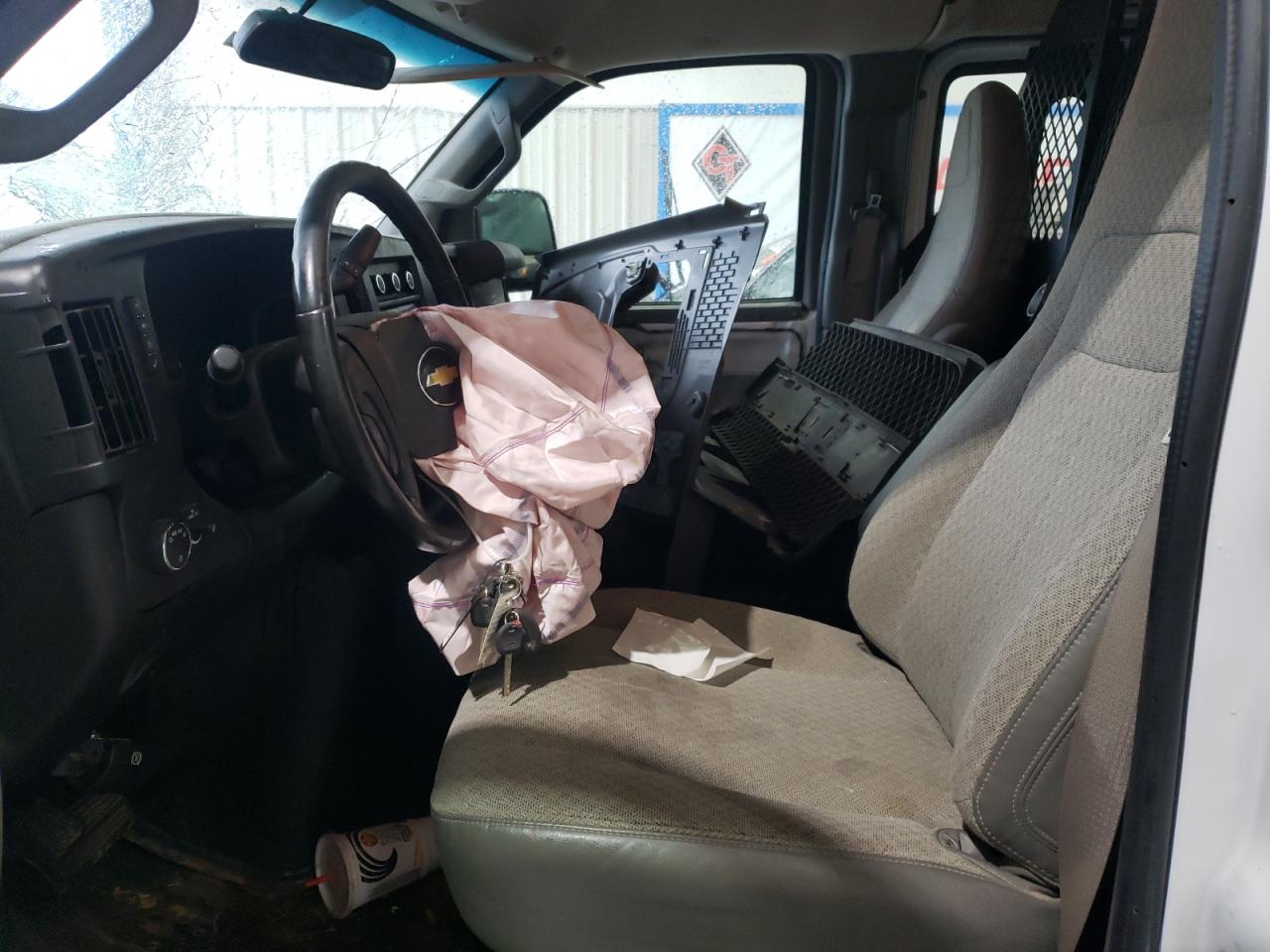 2020 Chevrolet Express G2500 VIN: 1GCWGAFGXL1247900 Lot: 90006315