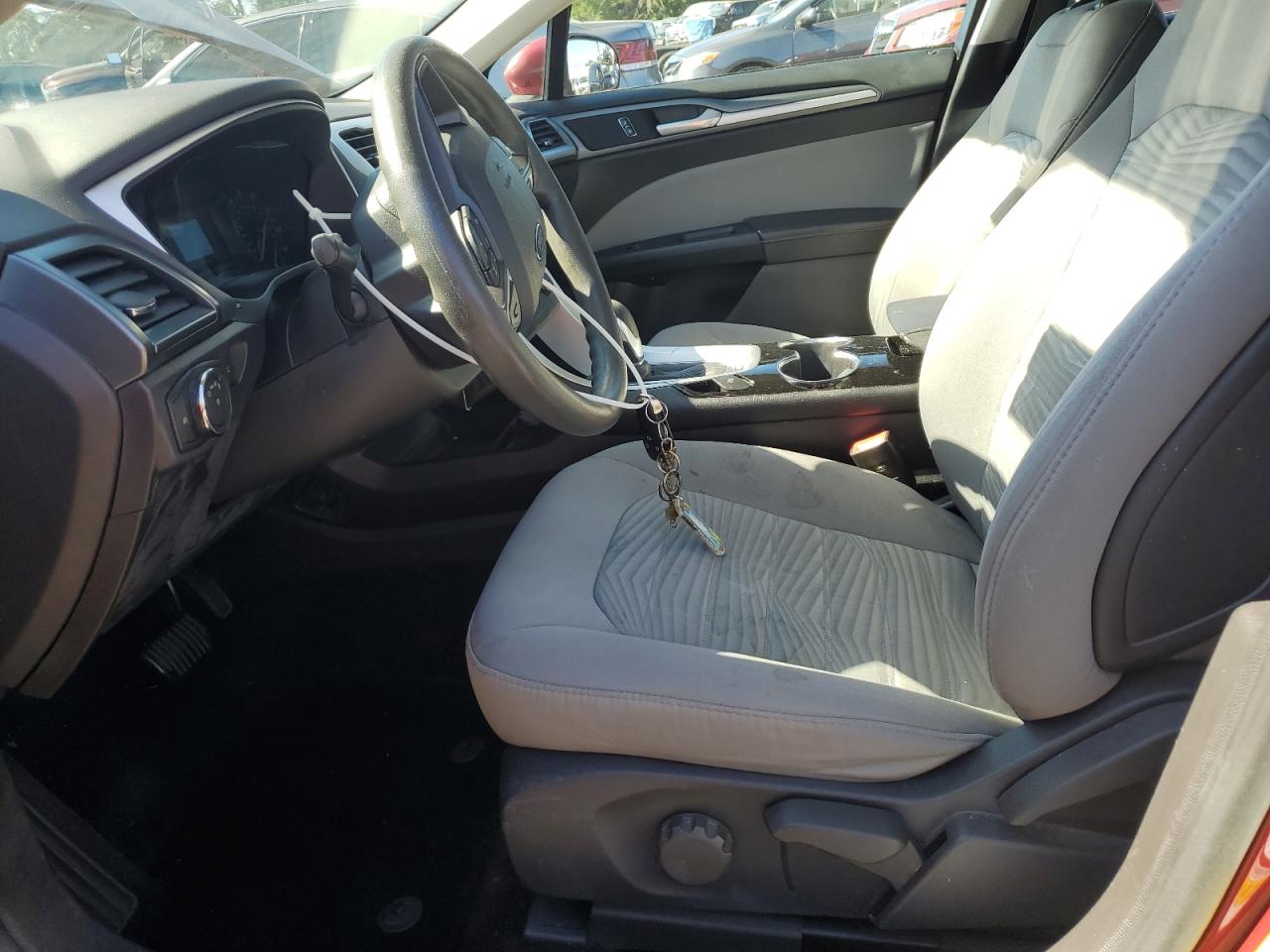 2016 Ford Fusion S VIN: 3FA6P0G71GR276048 Lot: 84766075