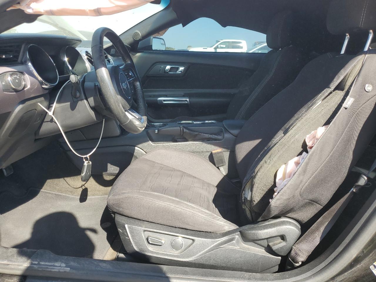 2017 Ford Mustang VIN: 1FA6P8TH8H5330088 Lot: 86677005