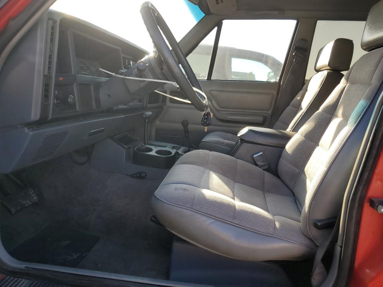 1994 Jeep Cherokee Sport VIN: 1J4FT68S5RL116990 Lot: 82714505