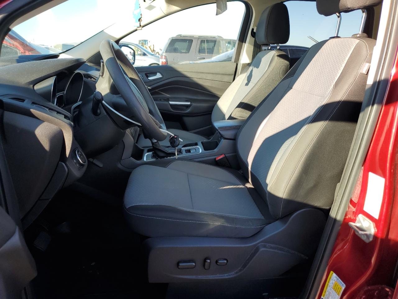 2017 Ford Escape Se VIN: 1FMCU9G99HUE09592 Lot: 89930415