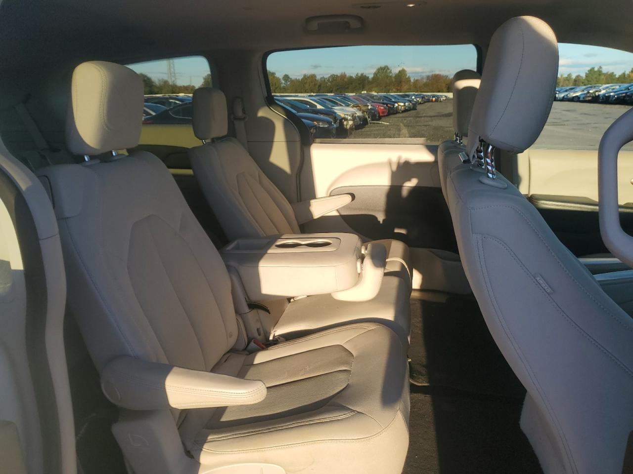 2017 Chrysler Pacifica Lx VIN: 2C4RC1CG7HR512238 Lot: 82581115