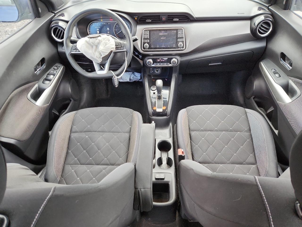 2019 Nissan Kicks S VIN: 3N1CP5CU3KL537667 Lot: 85103705