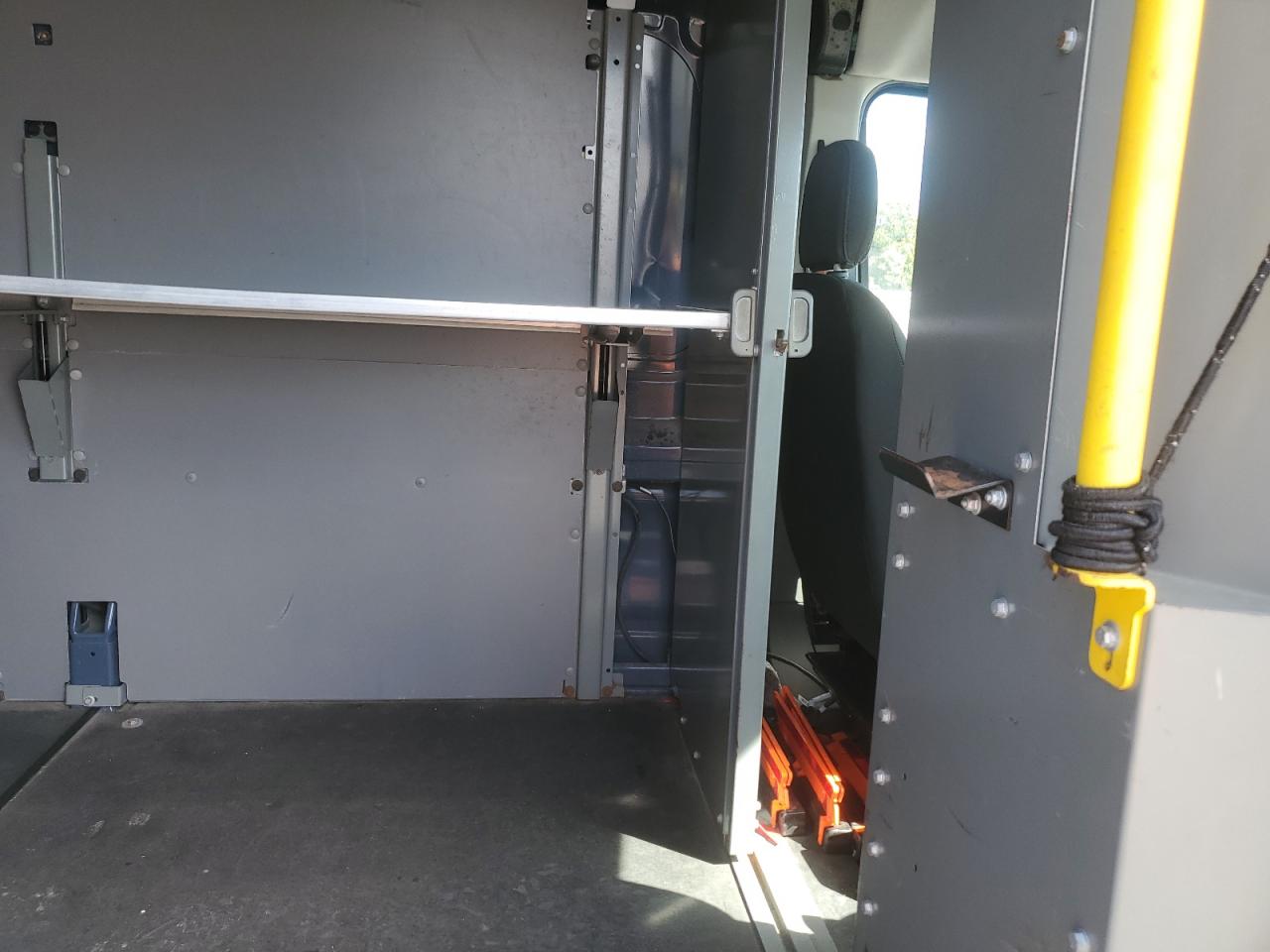 Фото: 1FTBR3X83LKB04261