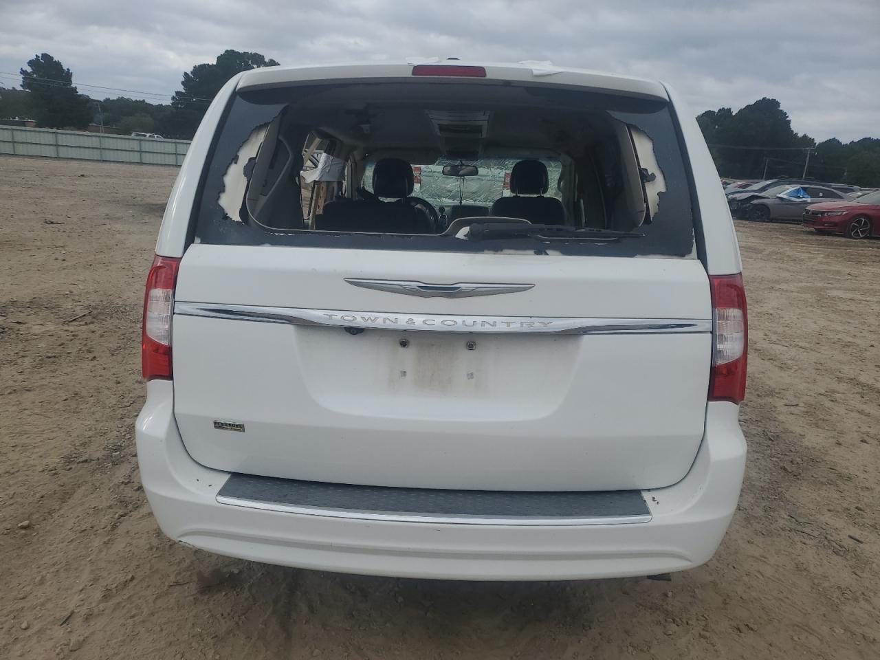 2015 Chrysler Town & Country Touring VIN: 2C4RC1BG0FR655014 Lot: 82228485