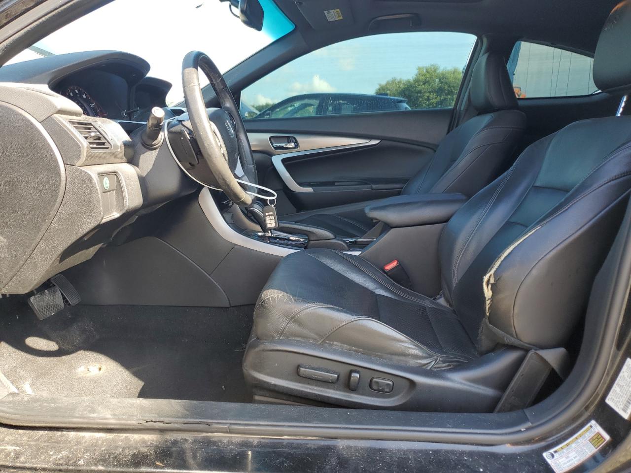 2016 Honda Accord Exl VIN: 1HGCT2B83GA001068 Lot: 83952925