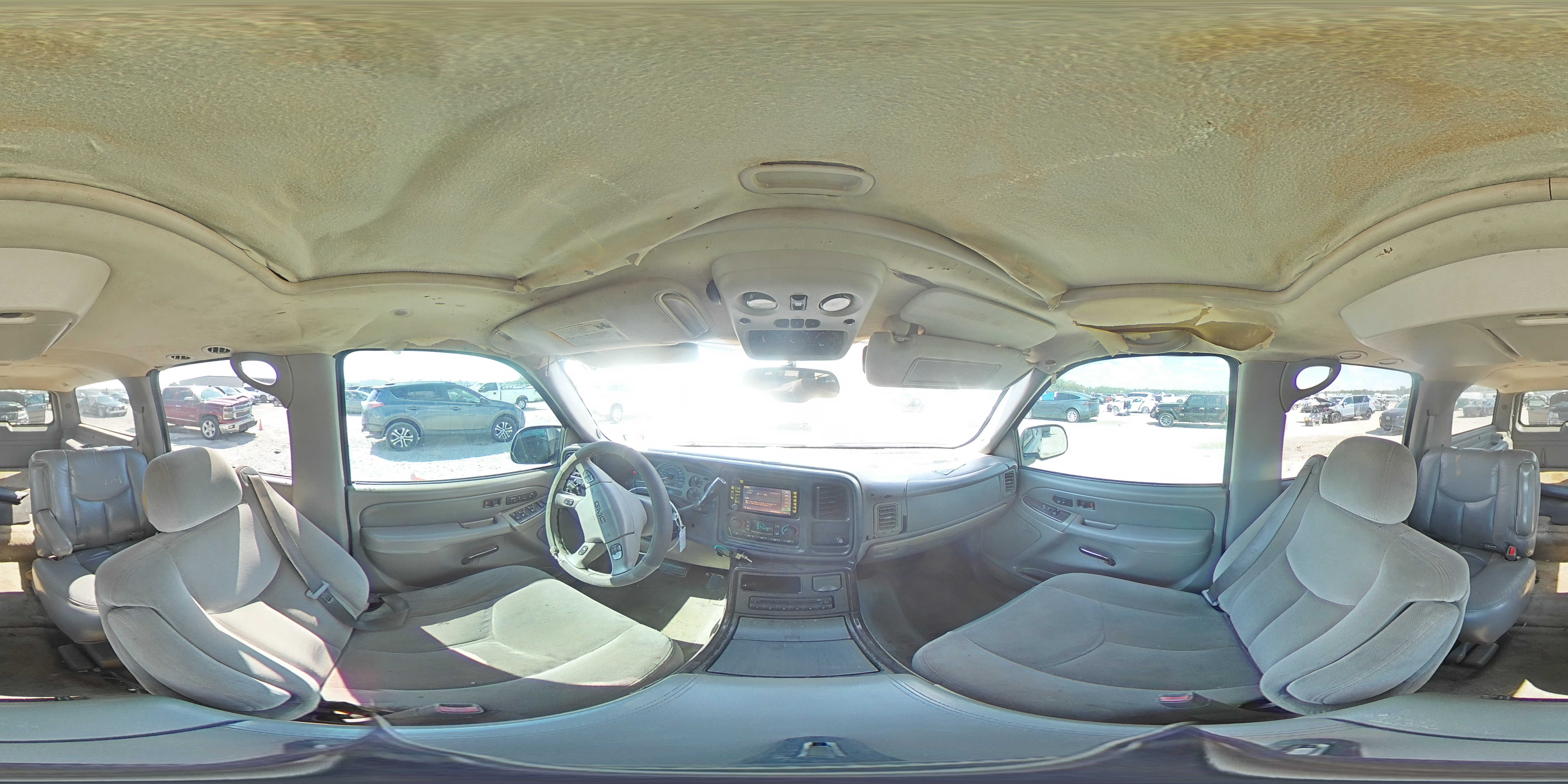 2004 GMC Yukon Xl Denali VIN: 1GKFK66U44J165636 Lot: 82286055