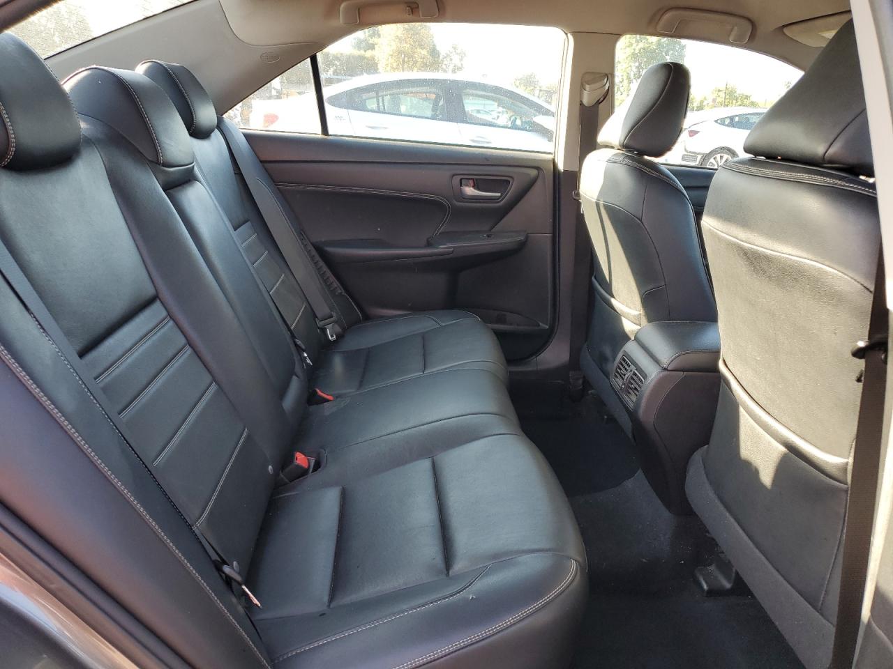 2015 Toyota Camry Hybrid VIN: 4T1BD1FK1FU172949 Lot: 85875065