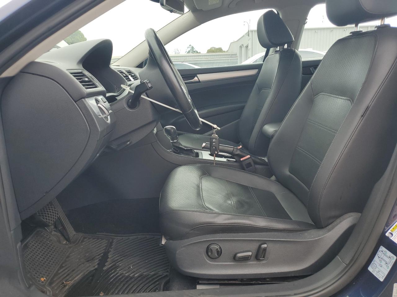 2013 Volkswagen Passat Se VIN: 1VWBP7A35DC064820 Lot: 82004665