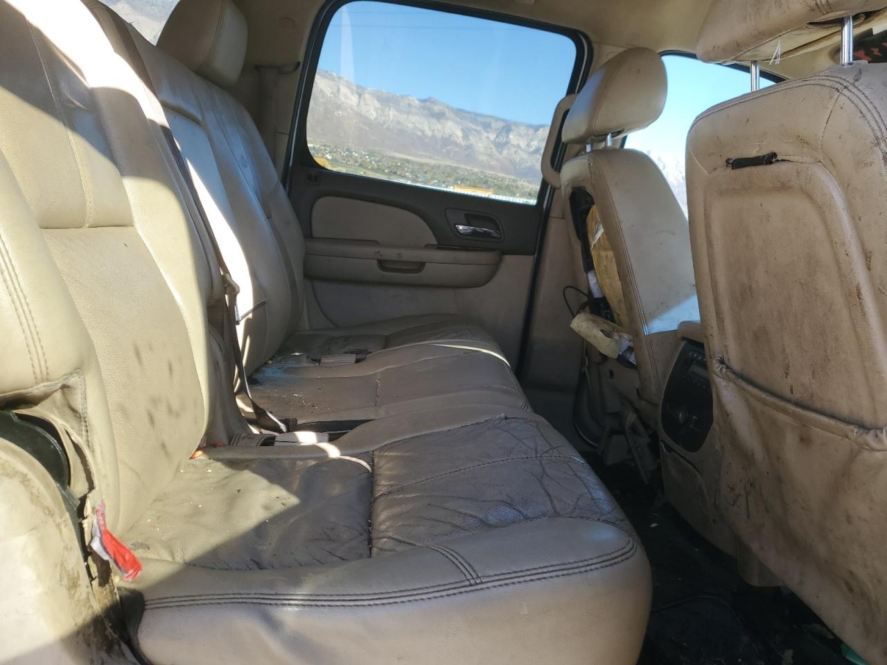 2011 GMC Yukon Xl K1500 Slt VIN: 1GKS2KE3XBR209329 Lot: 90646255