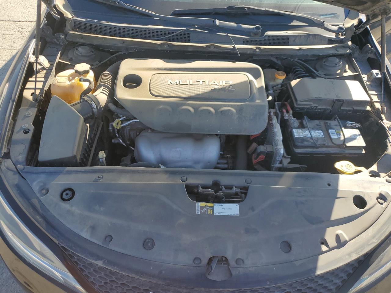 2015 Chrysler 200 Limited VIN: 1C3CCCAB9FN584050 Lot: 82318805