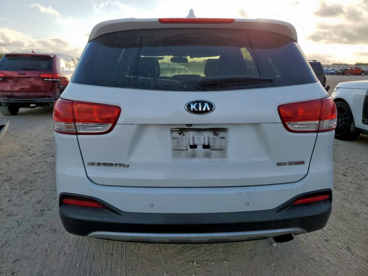 2016 Kia Sorento Ex VIN: 5XYPH4A10GG038371 Lot: 84934625
