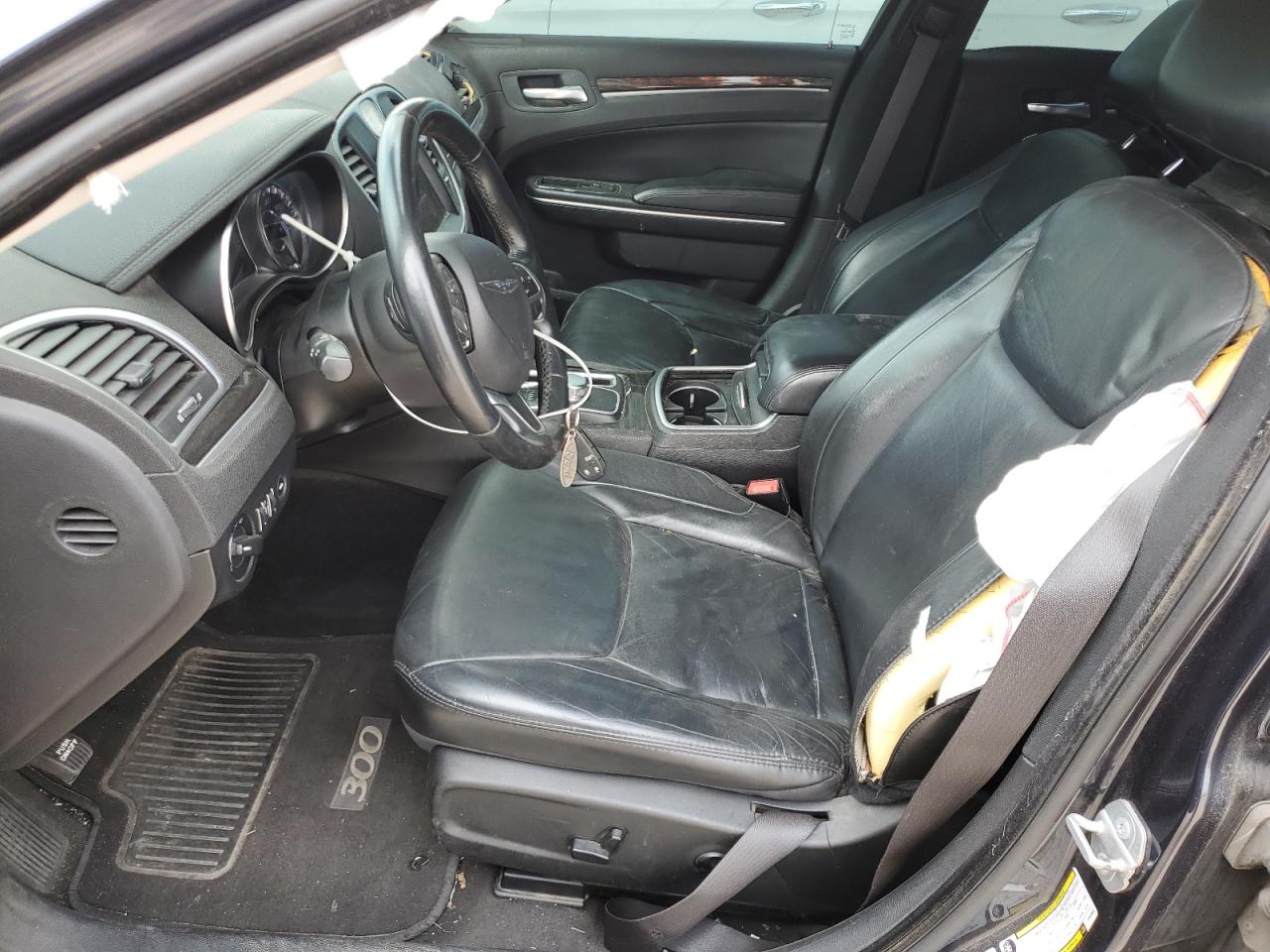 2015 Chrysler 300 Limited VIN: 2C3CCAAG2FH929668 Lot: 80942935