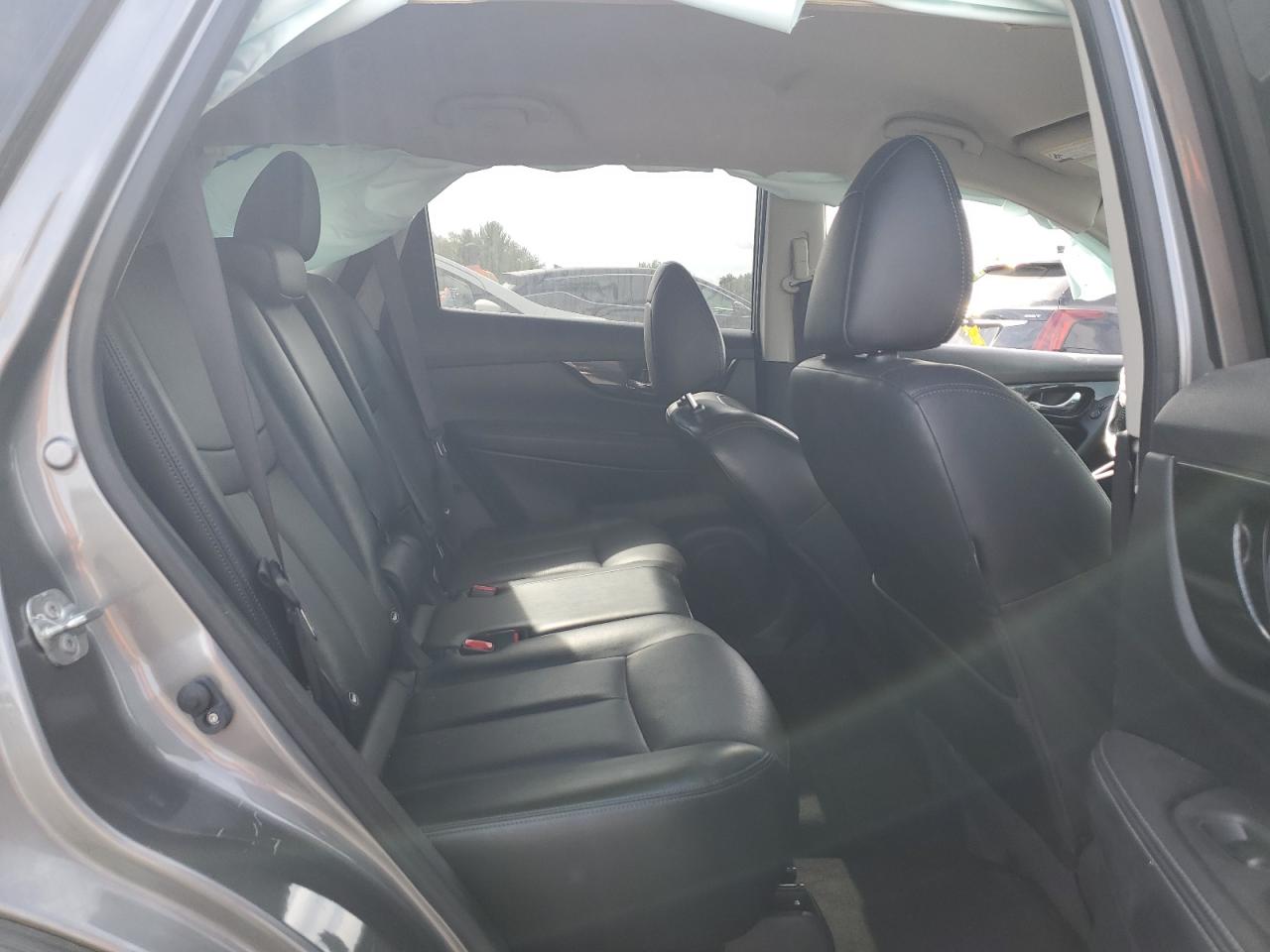 2018 Nissan Rogue S VIN: JN8AT2MV1JW316555 Lot: 85784585