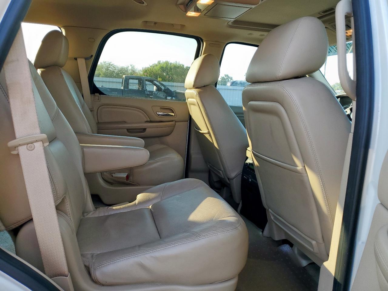 2011 Cadillac Escalade Luxury VIN: 1GYS4BEF5BR148756 Lot: 81983715