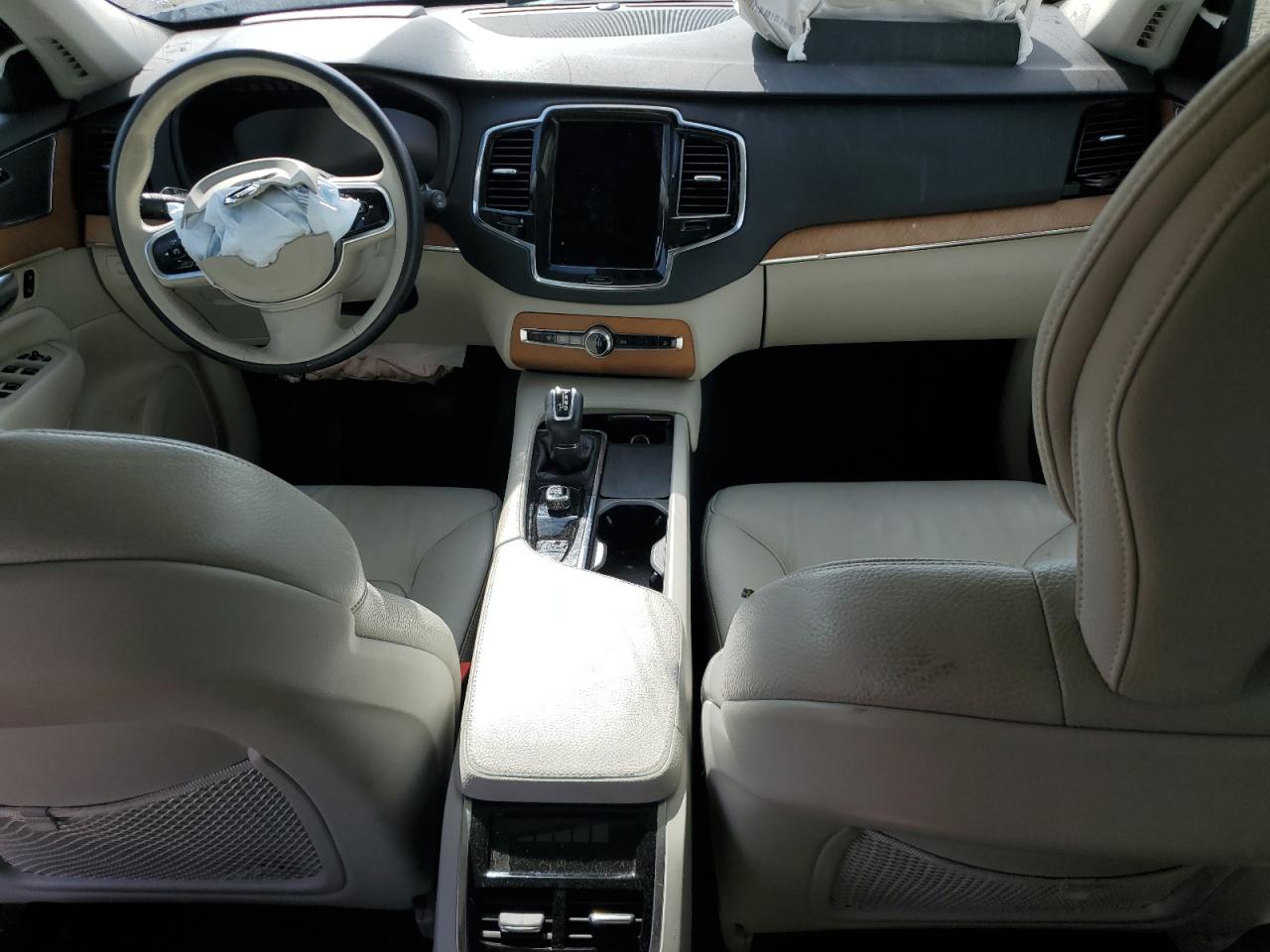 2022 Volvo Xc90 T5 Momentum VIN: YV4102CK6N1834429 Lot: 81923235