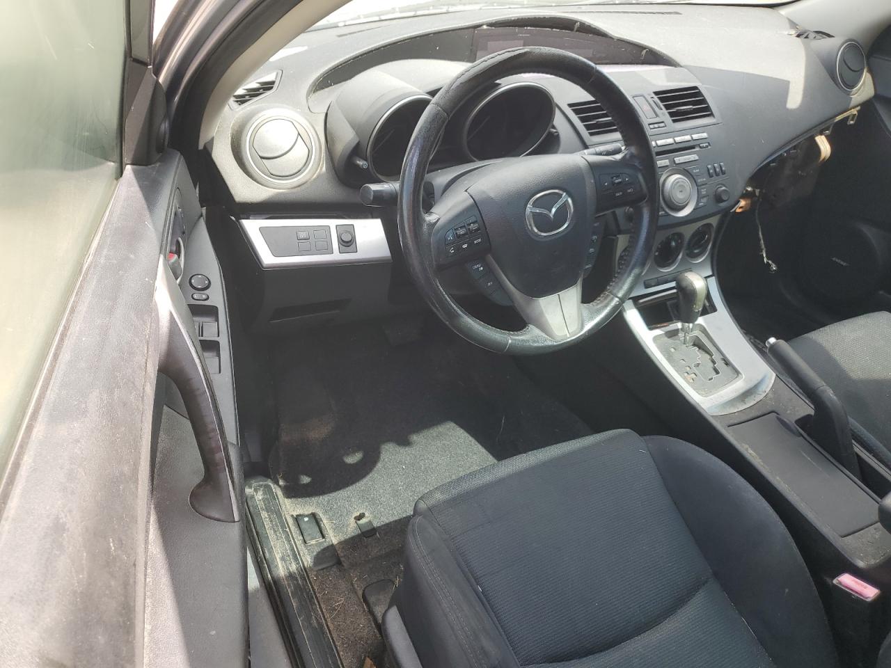 2011 Mazda 3 S VIN: JM1BL1K56B1467564 Lot: 84830025