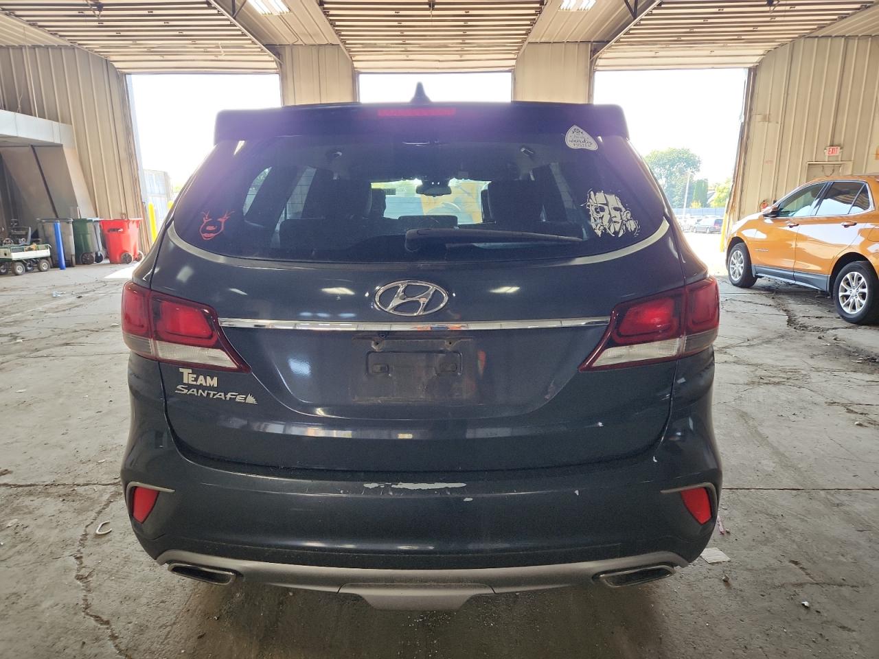 2017 Hyundai Santa Fe Se VIN: KM8SM4HF1HU167240 Lot: 82233795